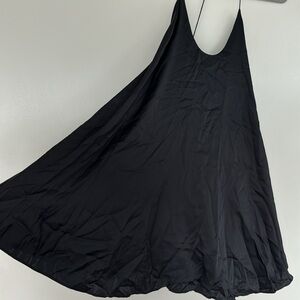 Camı NYC 100% silk flowy dress